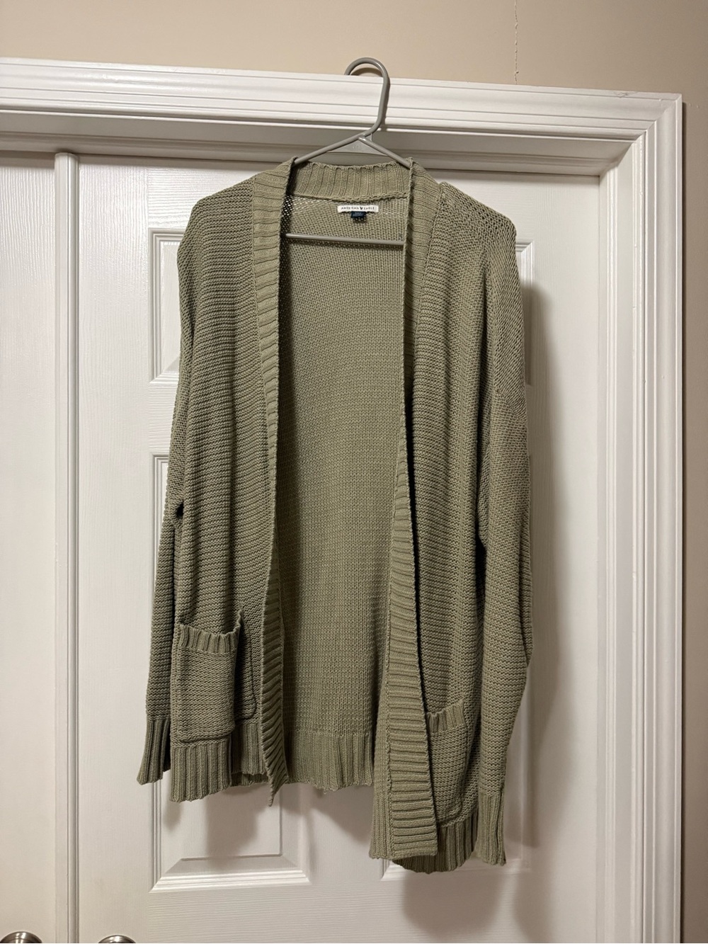 American Eagle Sweater Cardigan